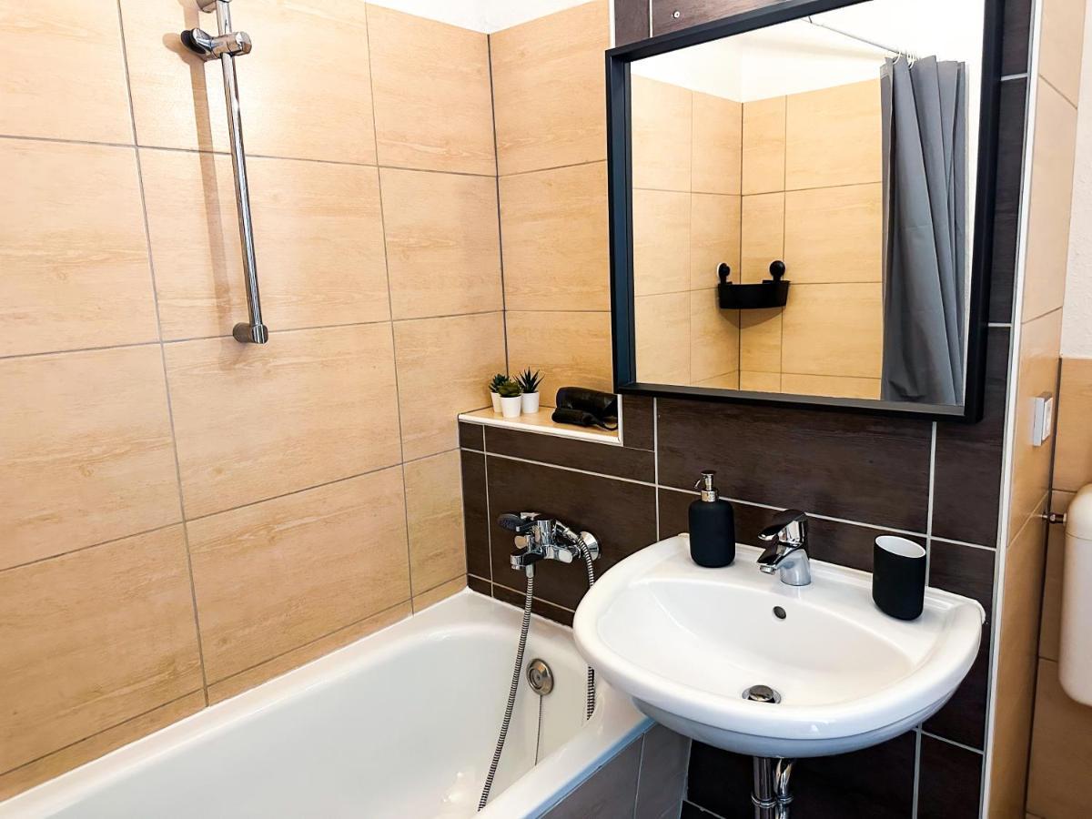 Modernes Apartment Naehe Chemnitz Wifi Netflix Neukirchen  ภายนอก รูปภาพ